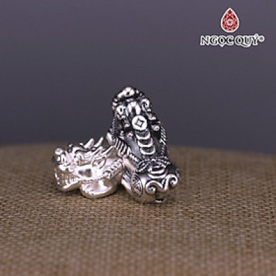 Charm bạc tỳ hưu họa tiết xỏ ngang  - Ngọc Quý Gemstones