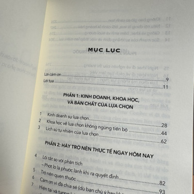 KINH DOANH SỰ LỰA CHỌN - Matthew Willcox - Bùi Hà dịch - Nhã Nam - Nhà xuất bản Công Thương