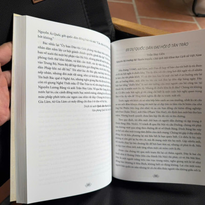 VANG VỌNG HÀO KHÍ THÁNG TÁM - MÙA THU ĐỘC LẬP – Đỗ Hoàng Linh - Huy Hoàng Bookstore