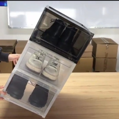 Combo 8  hộp đựng giày Sneaker Box + tặng chai,xịt  vệ sinh sneaker đa năng kèm bàn chải