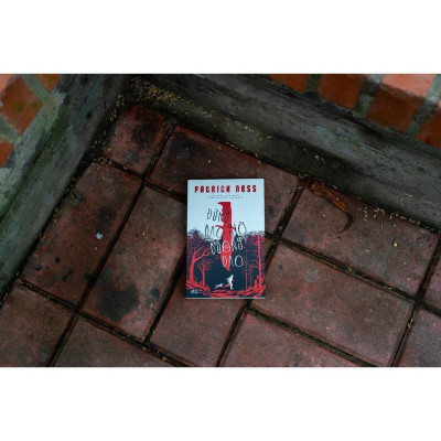 Sách Hỗn mang (Tập 1) - Đừng bao giờ buông dao -  Bản Quyền