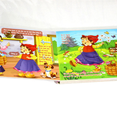 Sách xếp hình Tia Sáng - Cô bé quàng khăn đỏ