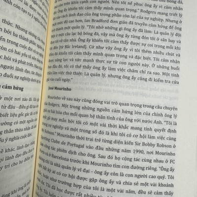 THE MANAGER: Bên trong suy nghĩ, chiến thuật và cách đắc nhân tâm của các nhà lãnh đạo tài ba (bìa mềm) - Mike Carson - Minh Đức dịch – THBooks – NXB Hà Nội