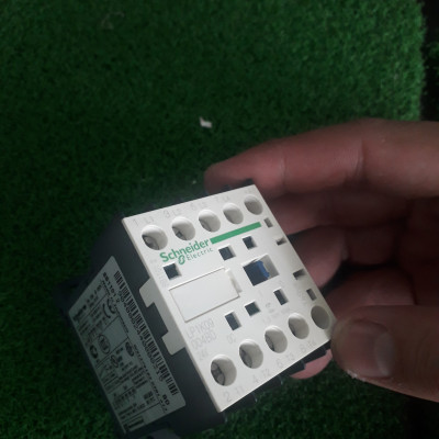 Khởi động từ LP1K09004BD Schneider 4P coil 24Vdc LP1K09..BD
