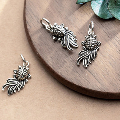 Combo 2 cái charm bạc hình con cá 3 đuôi treo - Ngọc Quý Gemstones