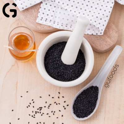 Dầu mè đen GUfoods - Giàu omega 3-6 và chất chống oxy hóa, Lành mạnh, Phù hợp eat clean, Trộn salad, Cho bé ăn dặm (chai 120ml)