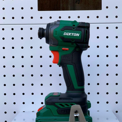 MÁY SIẾT VÍT DÙNG PIN 21V DEKTON M21-CV230NCP - HÀNG CHÍNH HÃNG