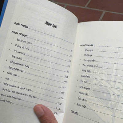 NHỮNG MÔ HÌNH TƯ DUY VĨ ĐẠI 4 - HIỂU ĐƠN GIẢN KINH TẾ HỌC, NGHỆ THUẬT ĐỂ GIẢI QUYẾT MỌI VẤN ĐỀ TRONG CUỘC SỐNG – Nhiều tác giả – Brian Nguyễn dịch – Ymate