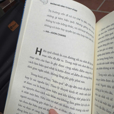 NHỮNG MÔ HÌNH TƯ DUY VĨ ĐẠI 4 - HIỂU ĐƠN GIẢN KINH TẾ HỌC, NGHỆ THUẬT ĐỂ GIẢI QUYẾT MỌI VẤN ĐỀ TRONG CUỘC SỐNG – Nhiều tác giả – Brian Nguyễn dịch – Ymate