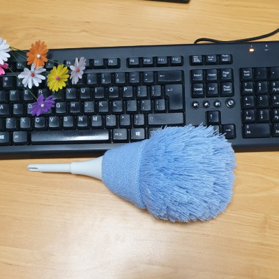 01 CHỔI PHỦI BỤI CẦM TAY SỢI AC KHÁNG KHUẨN CAO CẤP CÓ 3 MÀU XANH DƯƠNG, VÀNG NHẠT, KEM ( VUI LÒNG CHỌN MÀU TRƯỚC KHI ĐẶT MUA)- CONDOR 