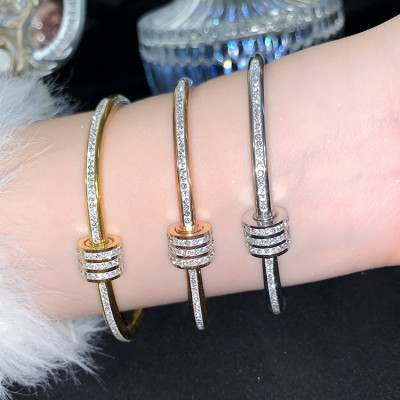 Vòng tay titan đá mẫu siêu hot, vòng tay titan đơn giản kiểu mới