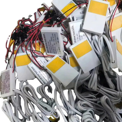 Công Tắc Cảm Ứng Gương LED 12V – Loại Liền Nguồn Tiện Dụng, Bền Bỉ