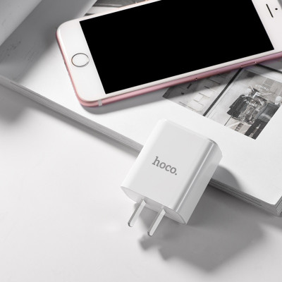 Cục Sạc Cổng Kép USB Có Màn Hình LED Hoco C63 Dòng 2.1A -Hàng Chính Hãng 