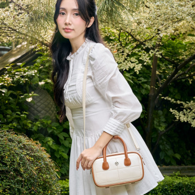 Túi Yuumy ( Thời trang nữ bo góc phối chỉ nổi size 23 - Túi đeo chéo da Glossy YN303 )