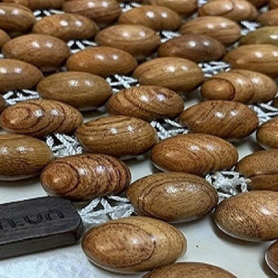 Chiếu Hạt Gỗ Hương Cao Cấp - Kích Thước 2,2mx2m hạt 1.6cm  ( video , hình thật )