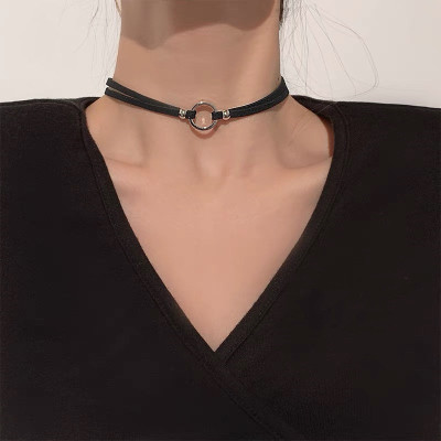 Set 5  cái vòng cổ Choker ren cao cấp, phong cách Hàn Quốc thể hiện sự trẻ trung, năng động ,có thể kết hợp với trang phục hàng ngày,rất hợp với các dịp lễ  tạo nên sự thu hút và nổi bật cho cổ bạn 