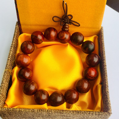 Set Vòng đeo tay Gỗ Sưa đỏ tự nhiên, kèm hộp đựng lót lụa