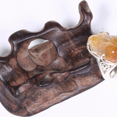 Nhẫn bạc tỳ hưu đá thạch anh tóc đỏ ni 17 mệnh hỏa, thổ - Ngọc Quý Gemstones