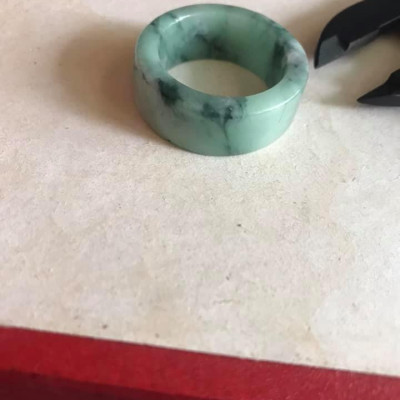 NHẪN CẨM THẠCH ỐNG THẲNG XANH VÂN ĐẬM NHẠT  SIZE LỚN 23MM NAM ĐEO  DÁ TỰ NHÊN
