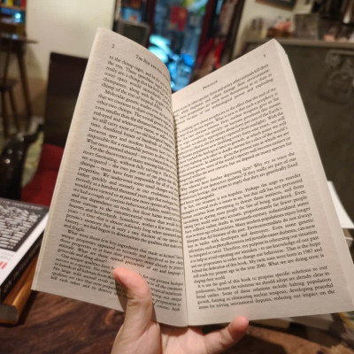 Sách - The Rise and Fall of the Third Chimpanzee by Jared Diamond - Science/ Nonfiction in English