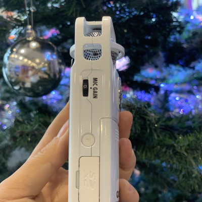 Máy quay cầm tay ZOOM Q2HD – Hàng Chính Hãng