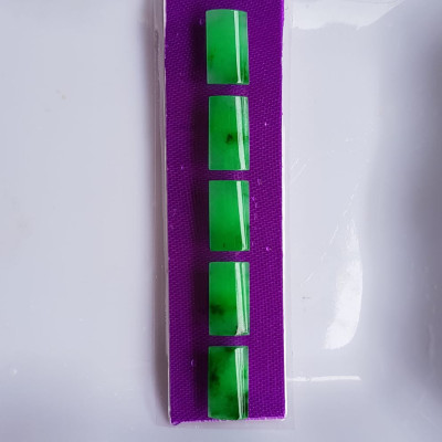 1 bộ lắc tay hình chữ nhật bóng đẹp Dài 13mm x Ngang 7mm x Cao 2mm Đá Ngọc Cẩm Thạch tự nhiên Xanh Ngọc tươi bóng đẹp Nữ bọc vàng đeo đẹp sang quà tặng ý nghĩa gửii đến Mẹ và người thân ạ