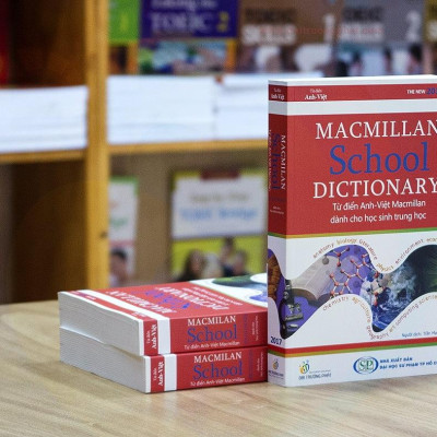 Macmillan School Dictionary