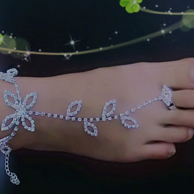 Lắc chân kèm nhẫn