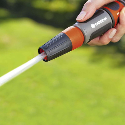 Vòi phun cổ điển cầm tay Gardena 18300-50