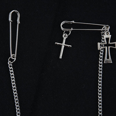 Ghim băng cài áo dạng xích độc chất