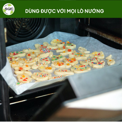 Cuộn Giấy Nến/ Giấy Nướng Bánh PP, Sử Dụng Đa Mục Đích Nướng Bánh, Hấp Bánh, Lót Nồi, Thấm Dầu Cực Tốt, Chịu Được Nhiệt Độ Tới 250 Độ . Cuộn Dài 500cm đến 2000cm, Có Đi Kèm Lưỡi Dao Cắt Tiện Dụng. Hàng Nhập Khẩu Chính Hãng Thailand!!