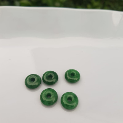 Bộ 5 đồng tiền đá cẩm thạch tự nhiên xanh ngọc đậm đều đẹp  Nữ Phối vòng tay,mặt dây chuyền vàng đeo cực kỳ xinh xắn ạ  Size hạt 9mm x dầy 3,8mm x lỗ ở giữa đk 2mm mệnh Thủy Mộc Hỏa ạ