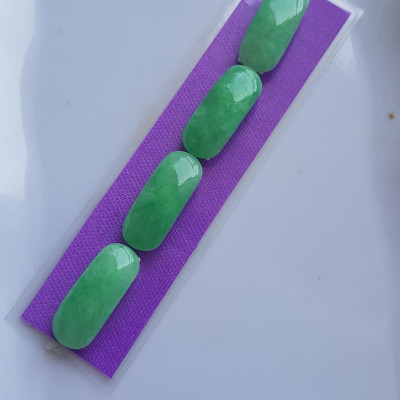 Bộ Lắc Tay Yên Ngựa Mới 4 viên Xanh Ngọc Tươi đều bóng đẹp  Size Dài 20mm x Ngang 9mm x cao 3mm Đá Ngọc Cẩm Thạch tự nhiên  Nữ mệnh mộc hỏa thủy bọc vàng đeo đẹp sang món quà tặng ý nghĩa gửi đến Mẹ và người thân ạ