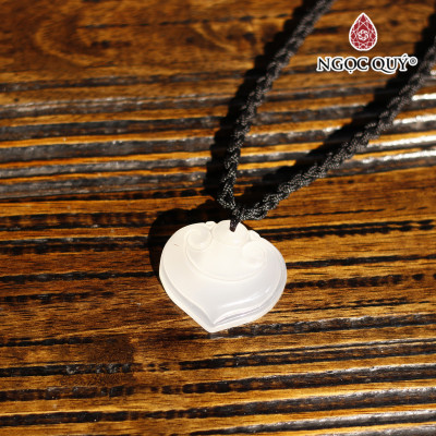 Mặt dây chuyền khóa như ý trái tim Ruyi đá mã não trắng 3.2x3cm mệnh thủy, kim - Ngọc Quý Gemstones