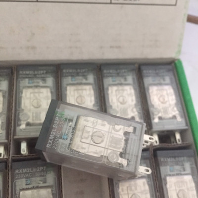 |Hàng Chính hãng| Rơ le trung gian RXM2LB2P7 Schneider 8 chân 220Vac