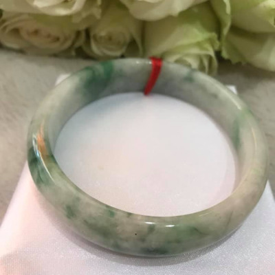 VÒNG NAM ĐÁ CẨM THẠCH TỰ NHIÊN  BẢN HẸ LÝ A SỊN 61MM CAO 13,9MM MÀU TRẮNG TRONG XANH LÁ VÂN NAM 70KG TỚI 85KG