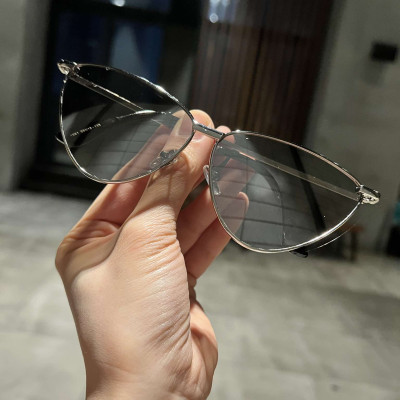 Kính râm nữ Mắt mèo kim loại sành điệu