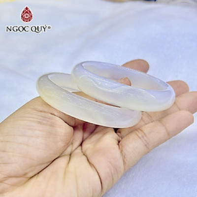 Vòng tay liền khối đá mã não trắng ánh - Ngọc Quý Gemstones