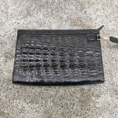 Clutch cầm tay da cá sấu 
