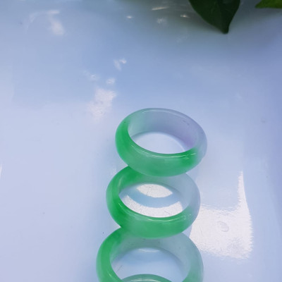 Nhẫn đeo tay nữ đá cẩm thạch tự nhiên Màu xanh lý tươi trắng bóng rất đẹp Nhẫn Ni 17mm x cao 6mm/7mm