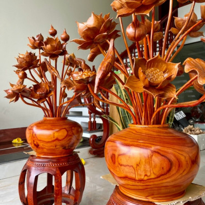 1 Bình hoa sen gỗ hương đỏ ,25 cành hoa lá gương ,bằng gỗ hương đá trang trí phòng khách ,phòng thờ quá đẹp 