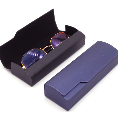 Hộp đựng kính cận thời trang 