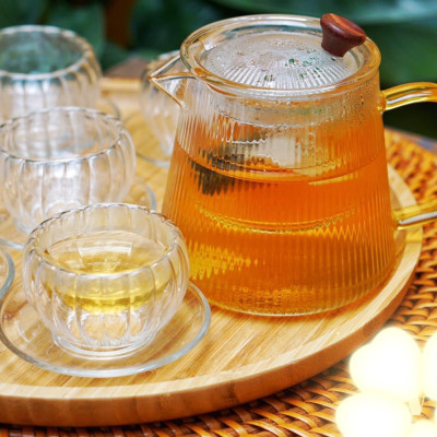 BỘ ẤM CHÉN PHA TRÀ THỦY TINH KÈM KHAY GỖ, 6 ĐĨA LÓT TÁCH - VD124