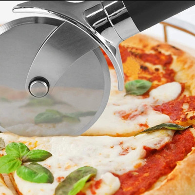 KitchenAid - Dụng cụ cắt pizza màu đen
