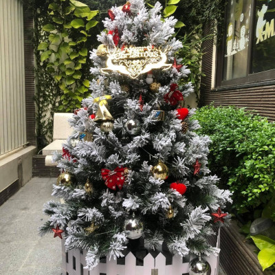 Cây thông noel 3 loại lá phủ tuyết cao 150cm - Tán dày và đẹp, cây thông chắc chắn và dể tháo lắp