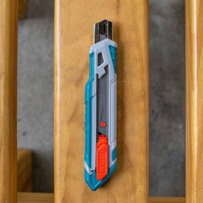 DAO RỌC GIẤY CAO CẤP TOTAL THT511816 - HÀNG CHÍNH HÃNG