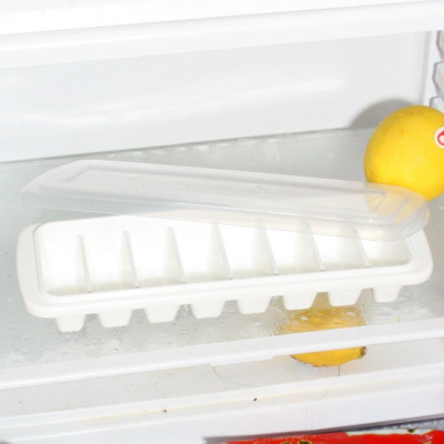 Khay đá Inomata có nắp đậy kín an toàn tránh bụi bẩn và vi khuẩn xâm nhập, đảm bảo vệ sinh khi sử dụng -nội địa Nhật Bản 