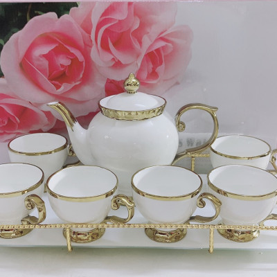 BỘ ẤM CHÉN KÈM KHAY SỨ CAMELIA  TRẮNG VIỀN VÀNG KHUNG KIM LOẠI SANG TRỌNG LCICJ SỰ - ANTH409 