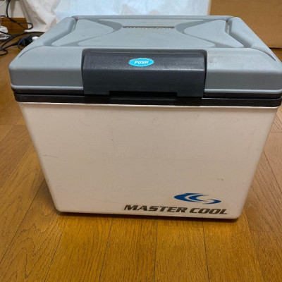 Thùng đá giữ nhiệt đa năng Sanka Master Cool, làm bằng nhựa cao cấp bền đẹp và an toàn cho thời gian sử dụng lâu dài - nội địa Nhật Bản 