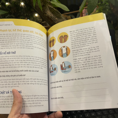 KIỂM SOÁT CƠN TỨC GIẬN – 50 Hoạt động thú vị giúp bạn nhỏ giữ bình tĩnh và ứng phó với cơn giận một cách sáng suốt – Sarah Rebar và Natasha Daniels – Hoàng Linh dịch – Nhã Nam – NXB Hà Nội (Bìa mềm)